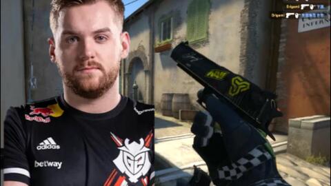 rookie 转述了 KaKAO 对 Puff 的话：“Xiaocaobao 说得太少，辅助不能玩 Leona。